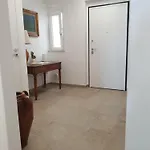 Palazzo Del Giudice 3*