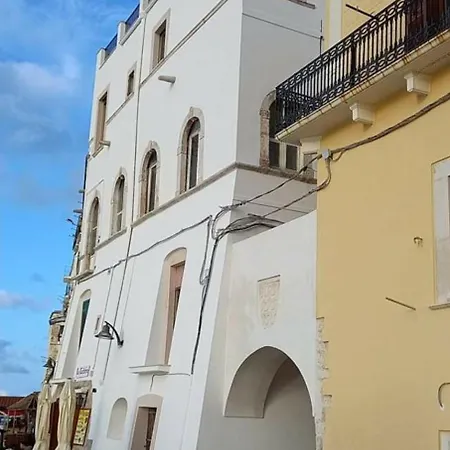 Palazzo Del Giudice بيت ضيافة