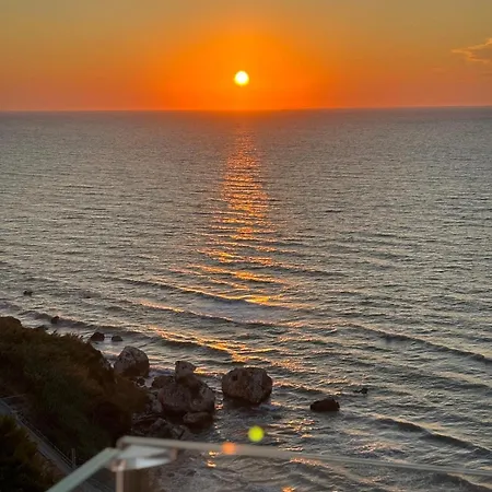 Palazzo Del Giudice 3*