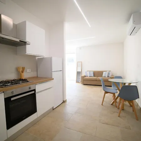 Palazzo Del Giudice بيت ضيافة رودي غارغانيكو