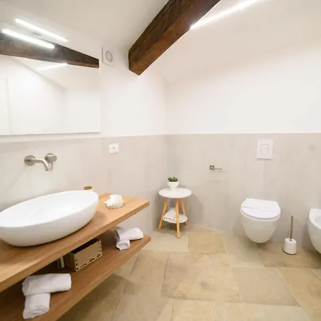 Palazzo Del Giudice بيت ضيافة