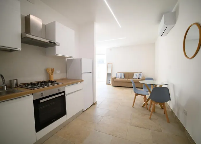 Palazzo Del Giudice Πανσιόν Rodi Garganico