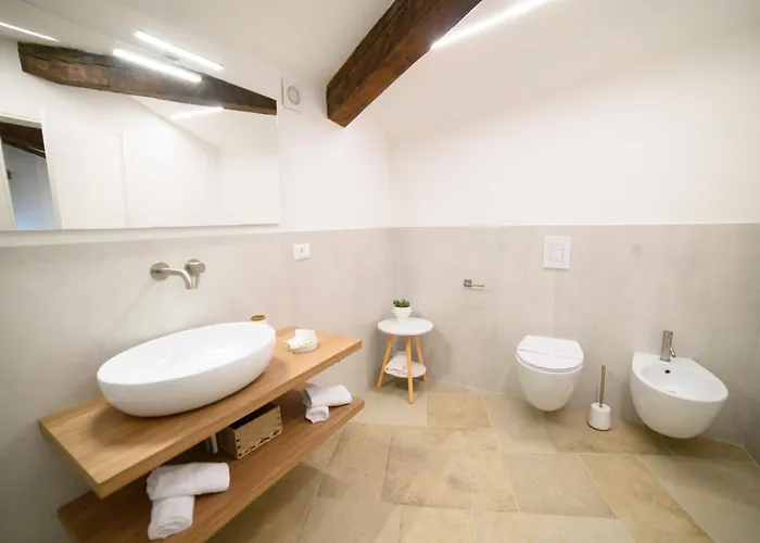 Palazzo Del Giudice Πανσιόν