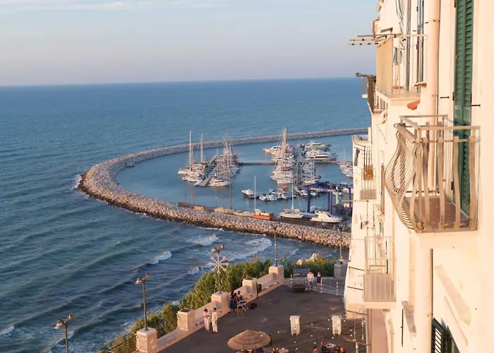 Palazzo Del Giudice Πανσιόν