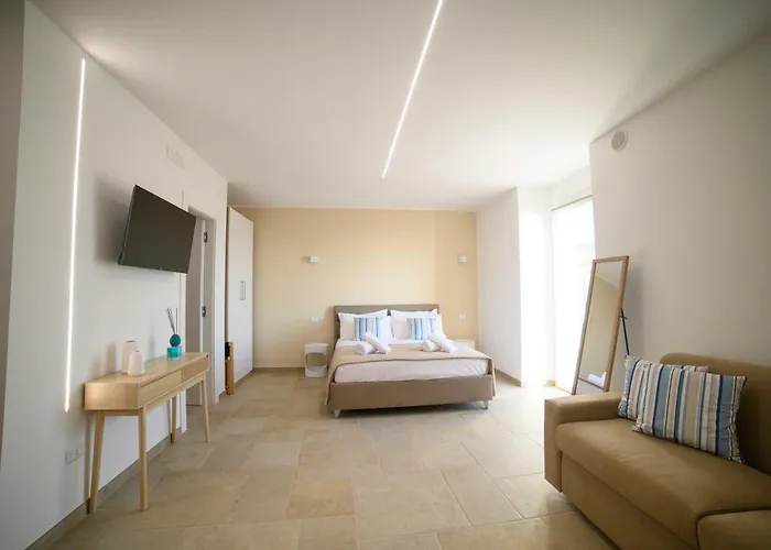 Palazzo Del Giudice Πανσιόν Rodi Garganico